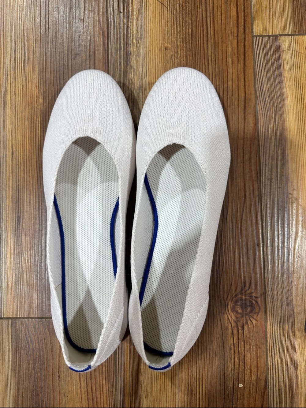 Women’s Comfortable Ballet Flats in Crème